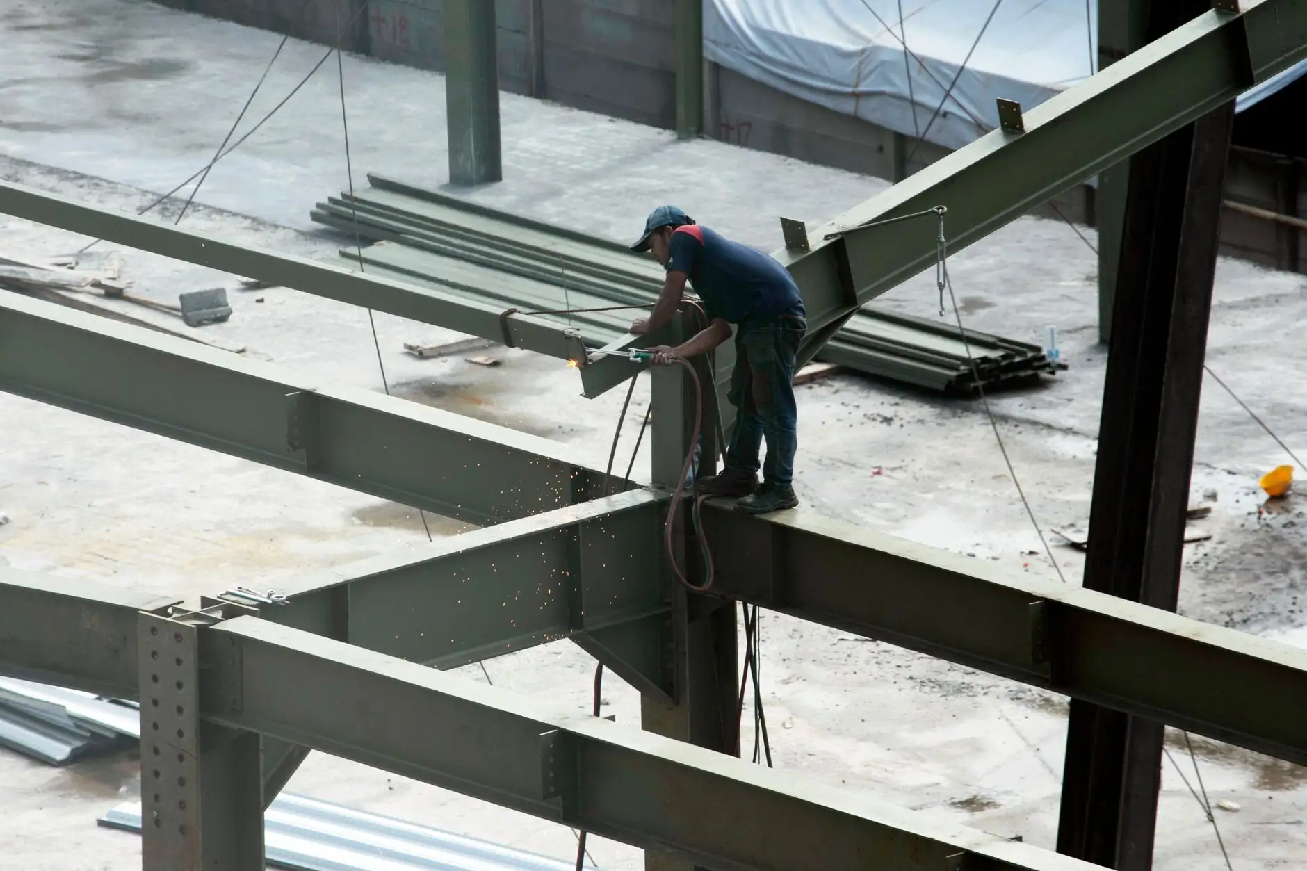 重庆恒凡达建筑工程有限公司钢结构工程焊接工艺与防腐技术要点解析正文配图 1