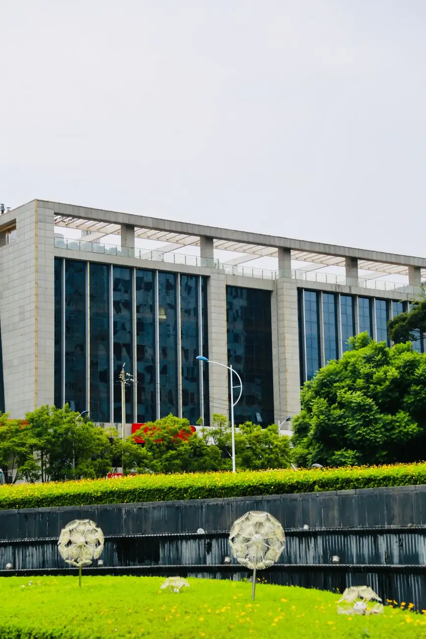 重庆恒凡达建筑工程有限公司钢结构工程焊接工艺与质量管控要点解析