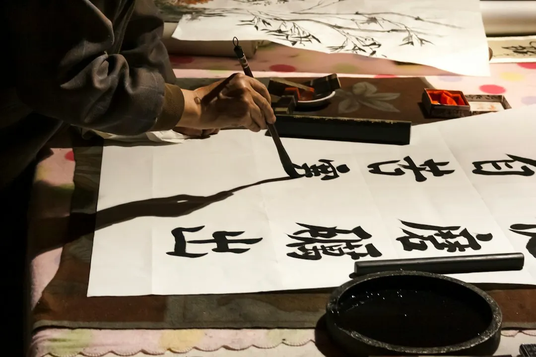 工业厂房与商业综合体装饰装修工程定制化设计方案